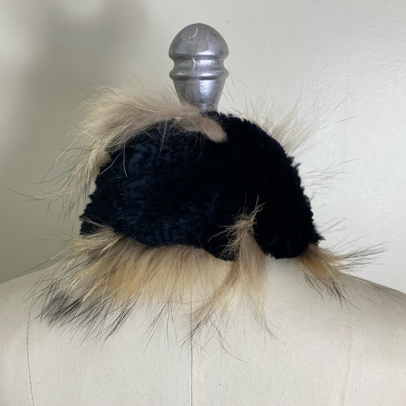 2 WAY MINK FUR WOVEN NET SCARF WITH SPIRAL WOVEN FUR AROUND THE EDGE! - Picture 6 of 8